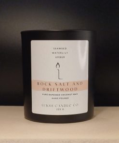 Alternative view of “Morska sol i naplavljeno drvo” proljetna kolekcija svijeća – istarski ručni rad 225g – Lukss Candle Co